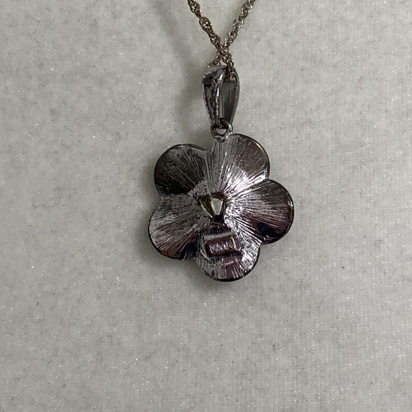 ❌SOLD❌Chanel Style Black Enamel Camilla Crystal Rhinestones Flower Necklace - Picture 8 of 10